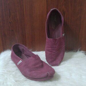 Burgundy/maroon canvas Toms size 7.5